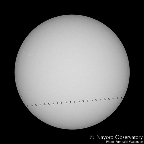2022年4月14日に撮影されたISSの太陽面通過