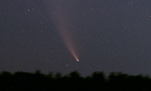 2020年7月19日 01時44分に撮影されたネオワイズ彗星
