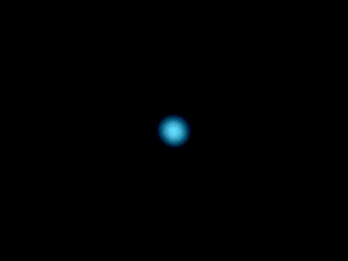天文台で撮影された海王星