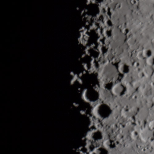 2017年5月3日に撮影された月面X